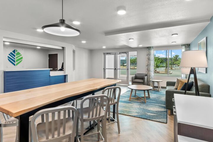 Hotel Interior 4 of 30