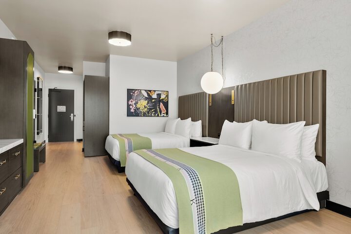 Room 21 of 52