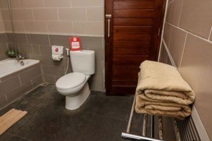 Room 4 of 72