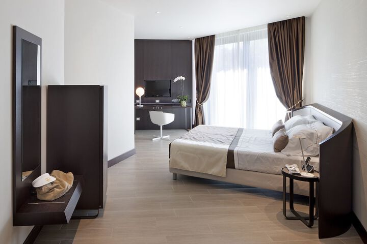 Room 4 of 54
