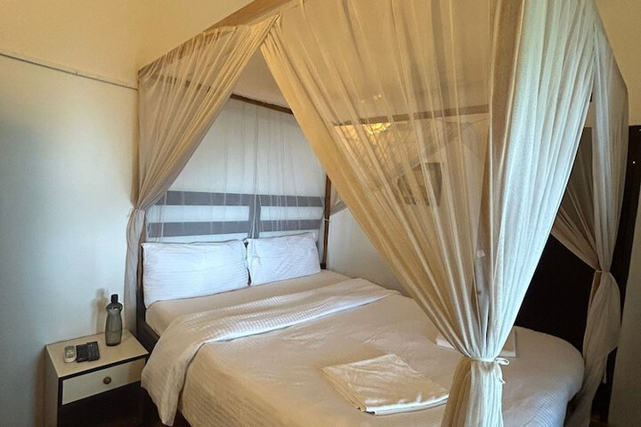 Room 10 of 39