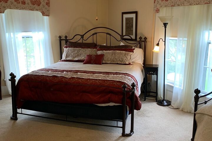 Room 10 of 10