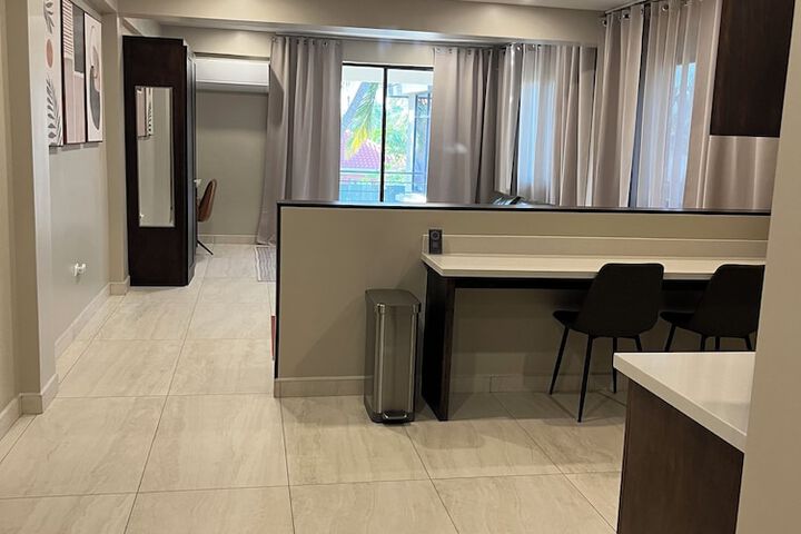 Room 11 of 27