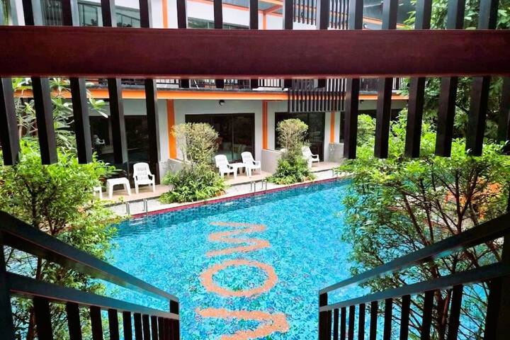 Pool 17 of 42