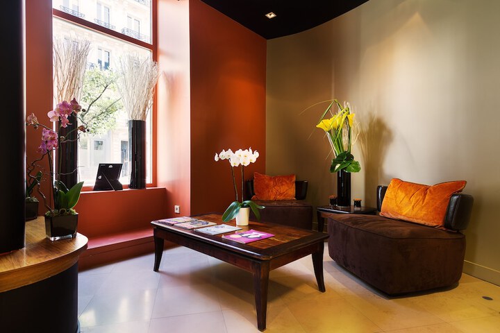 Hotel Lobby