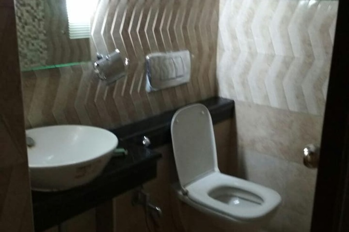 Room 21 of 32