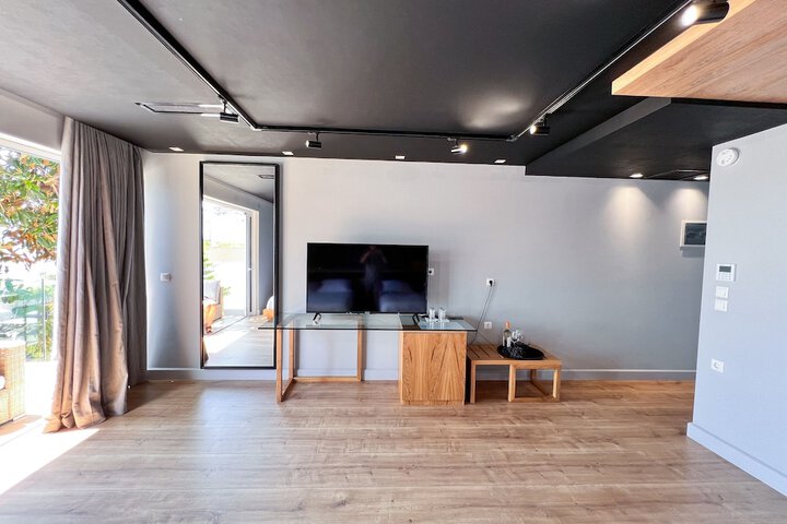 Room 20 of 148