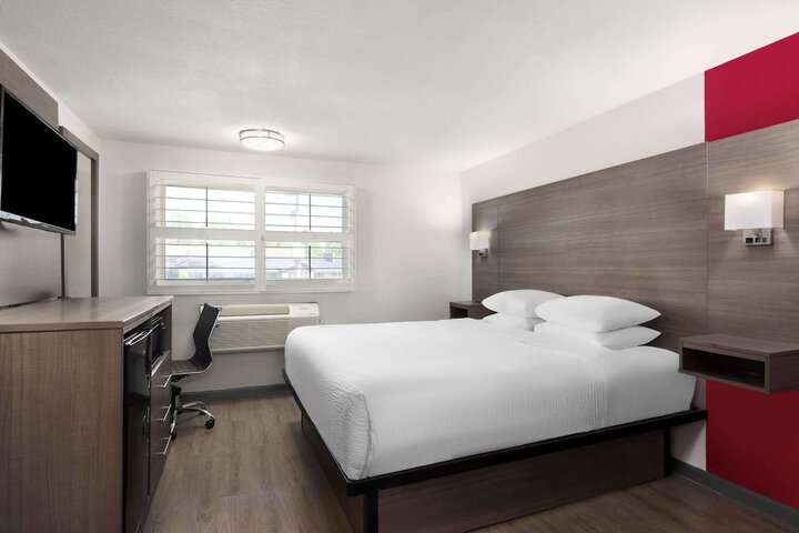 Room 7 of 41