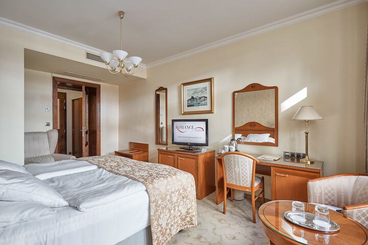 Room 15 of 81