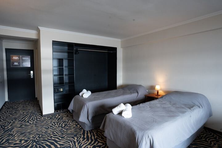 Room 22 of 49