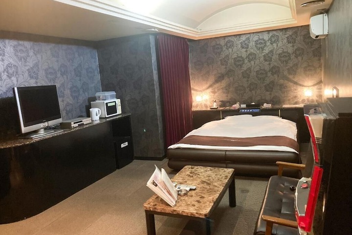 Room 9 of 21