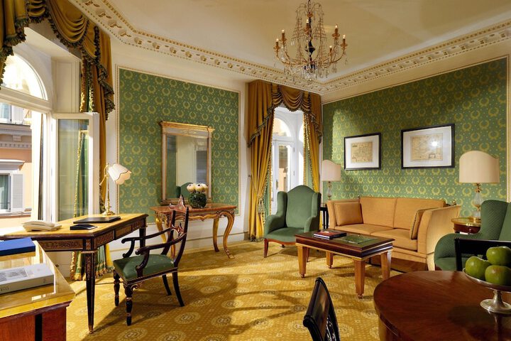 Room 44 of 104