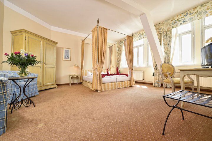 Room 8 of 56