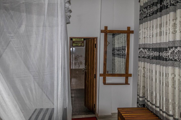 Room 16 of 49