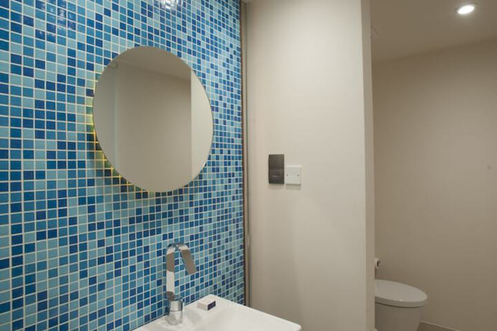Room 48 of 123