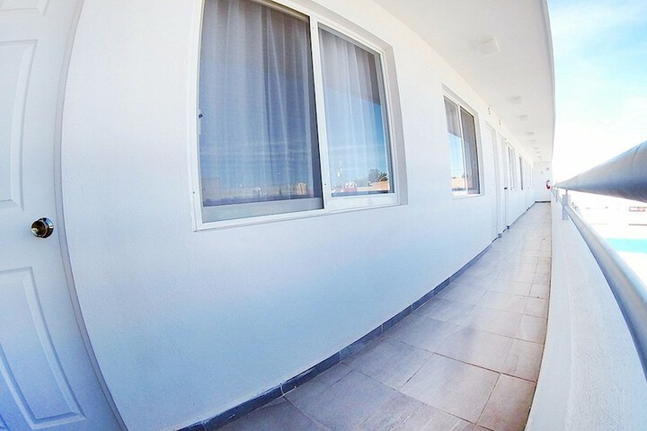 Ballroom/Hall 21 of 25
