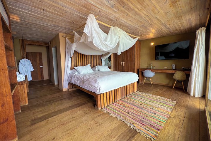 Room 10 of 74