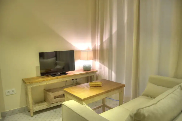 Room 3 of 17