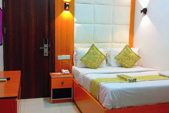 Room 2 of 45