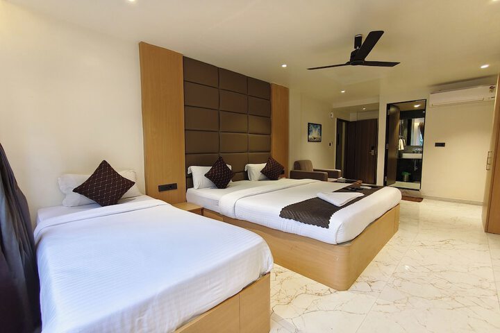 Room 54 of 90