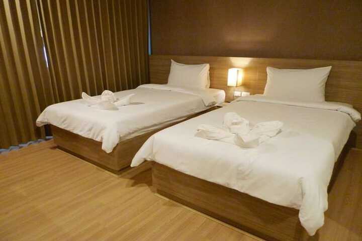 Room 12 of 39