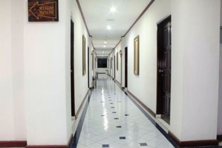 Ballroom/Hall 15 of 25