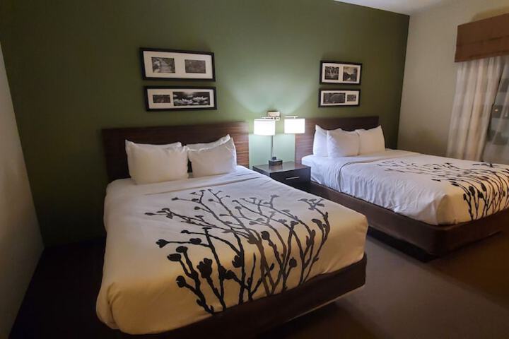 Room 9 of 35