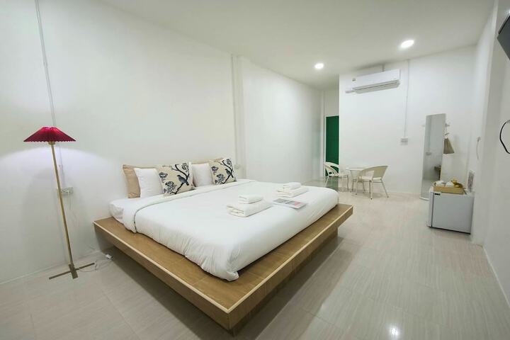 Room 6 of 29