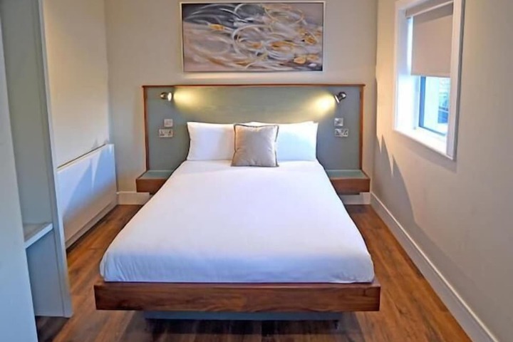 Room 2 of 14