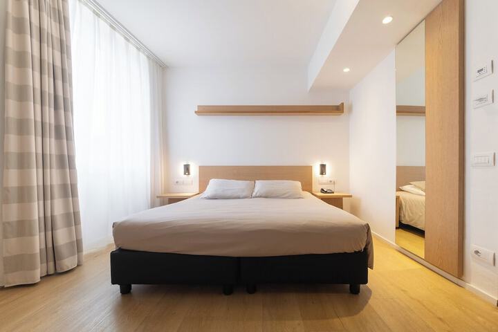 Room 43 of 146