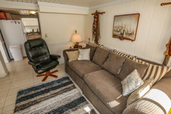 Room 7 of 15