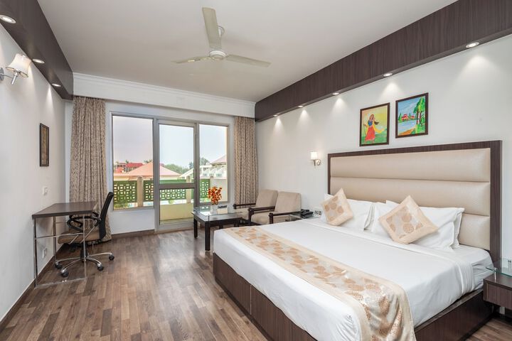 Room 21 of 40