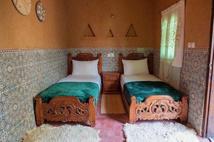 Room 12 of 20