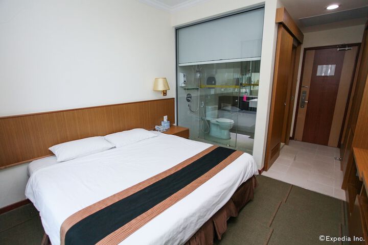 Room 7 of 44