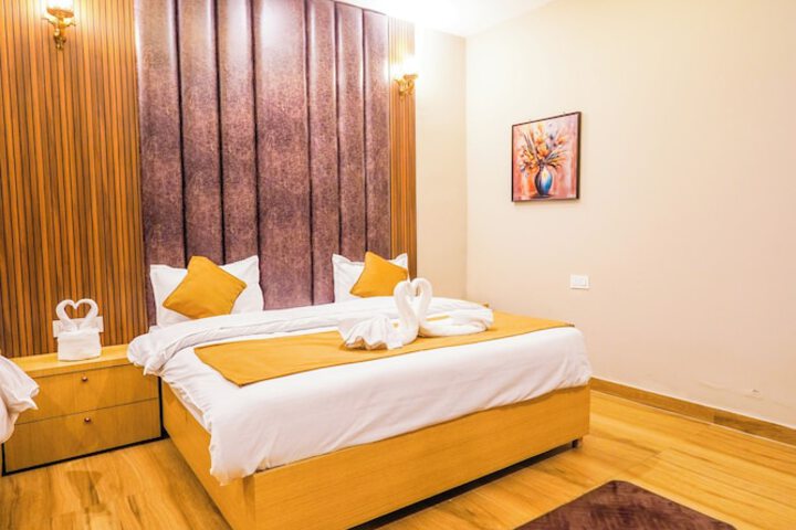 Room 3 of 15