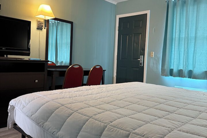 Room 22 of 28