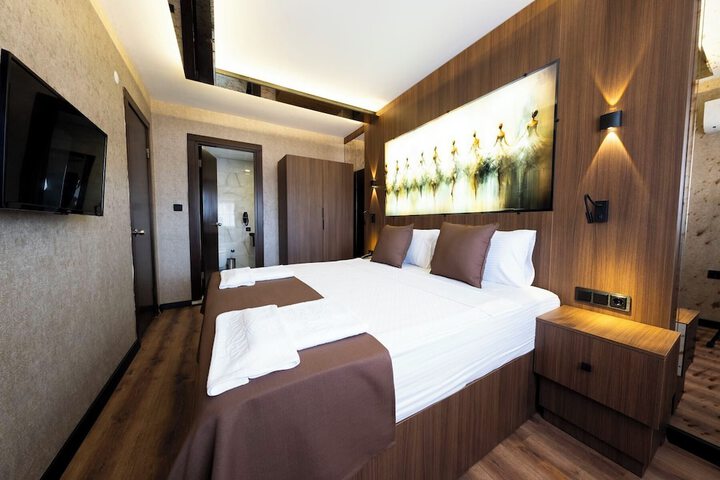 Room 14 of 64