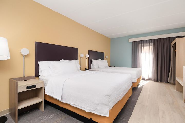 Room 37 of 104