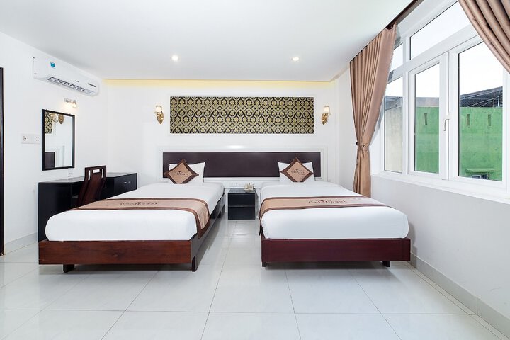 Room 6 of 35