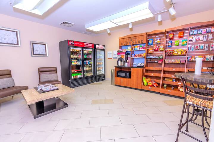Snack bar