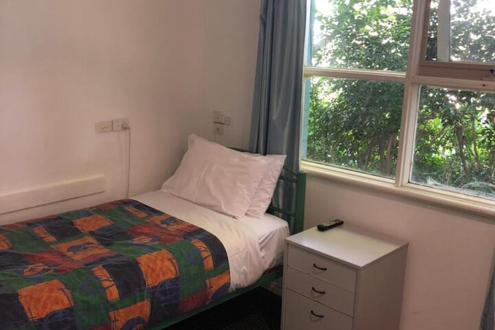 Room 10 of 19