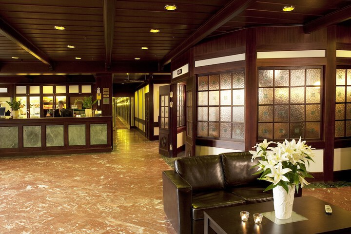 Hotel Lobby