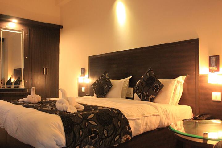 Room 8 of 31