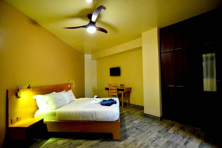 Room 18 of 33