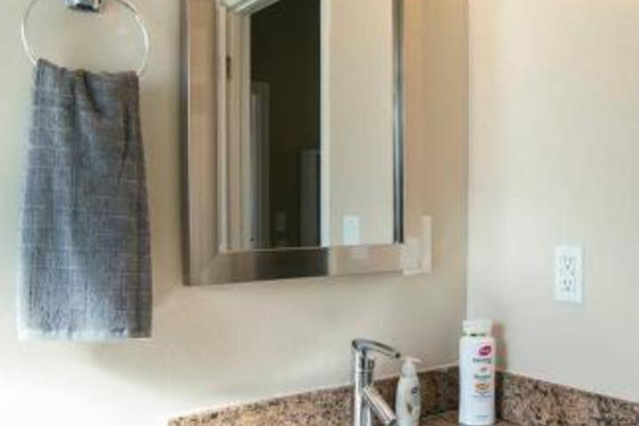 301#2 Clean &  Cozy 1br 1br Business & Travel Ready in Palo Alto, CA