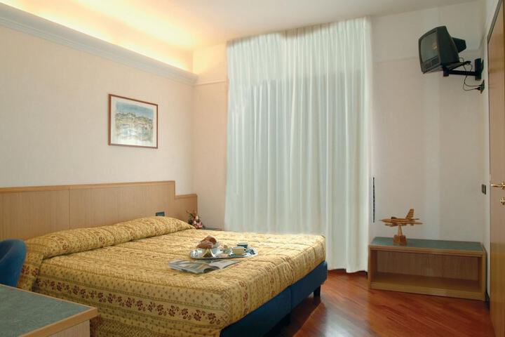 Room 7 of 41