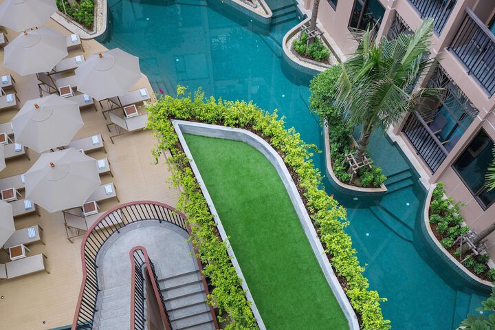 Pool 99 of 151