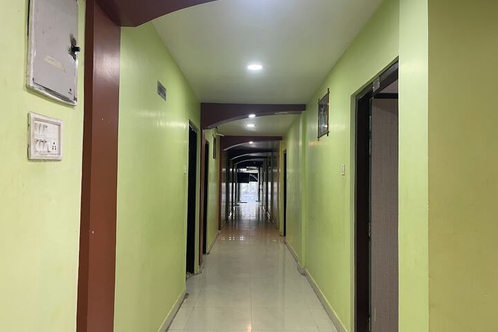 Room 62 of 94