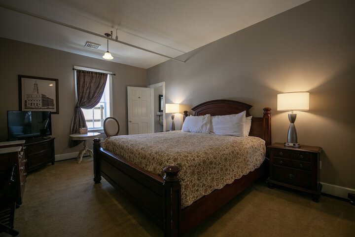 1 King Bed (29 of 40)