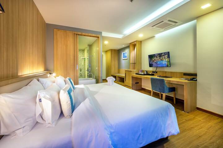 Room 15 of 169